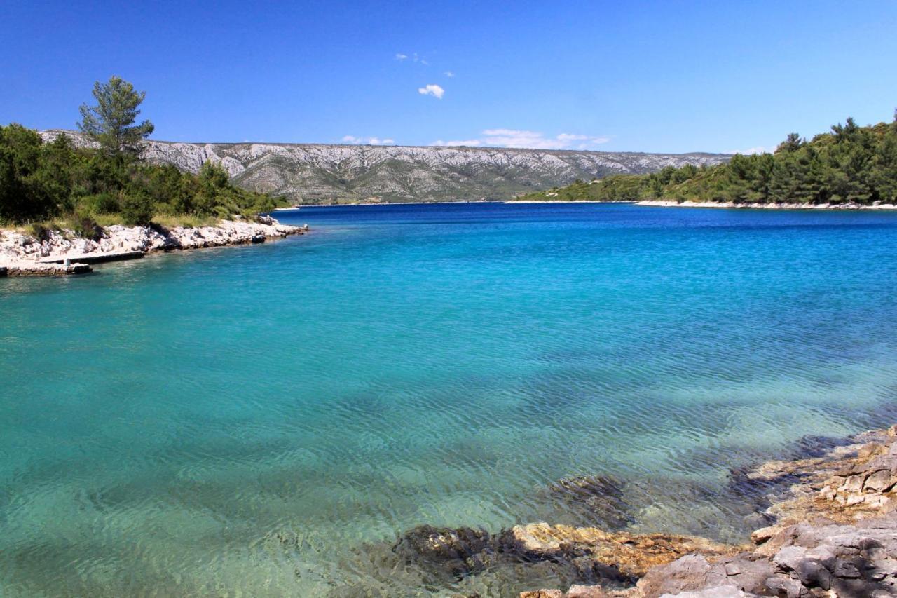 Karkavac - Scedro 8801a Jelsa (Hvar)